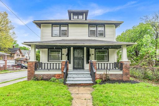 1144 E 145th St Cleveland, Ohio, 44110 - Spacious 3-bed 1-bath multi-family home! – photo 1