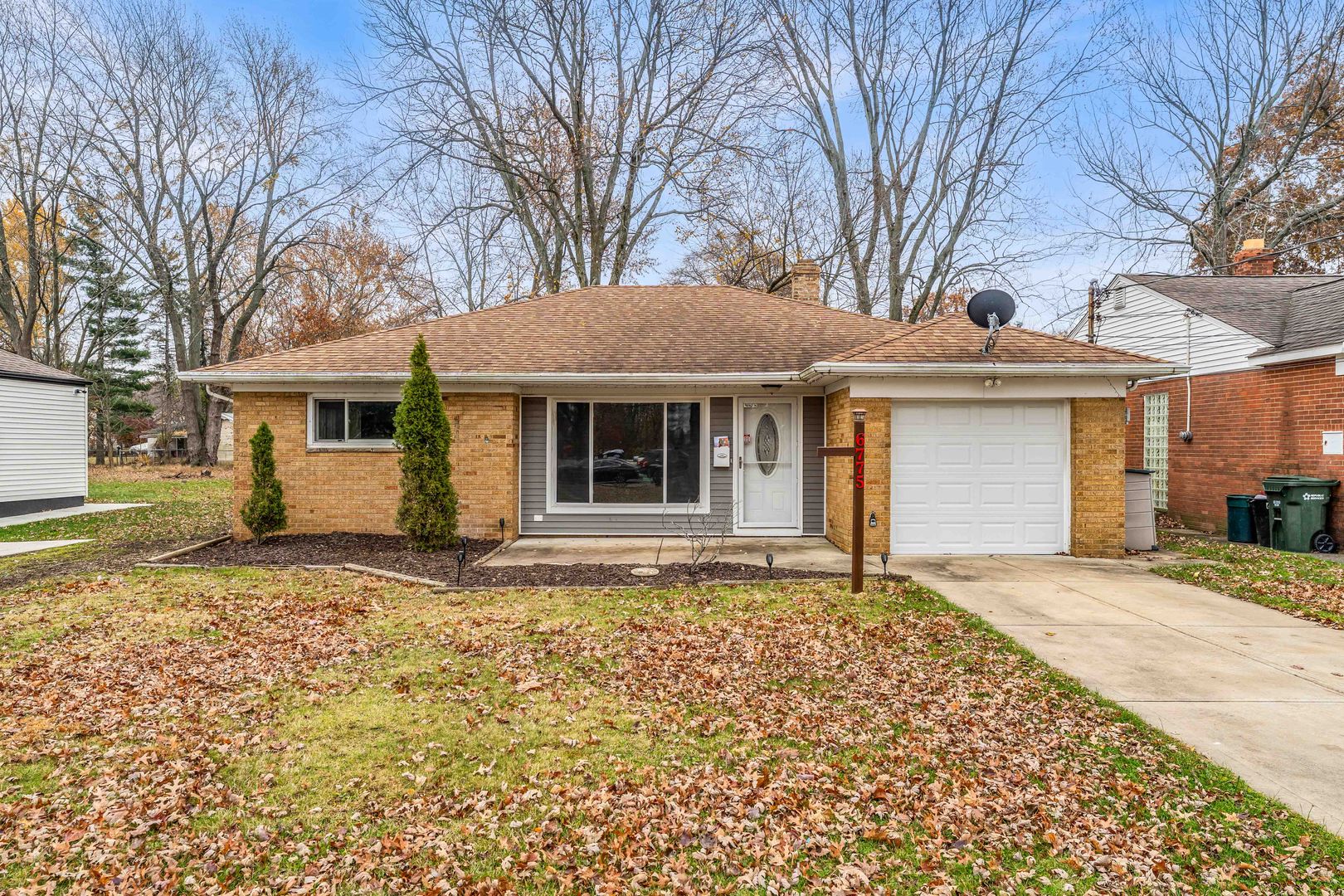 Middleburg Heights House: 6775 Middlebrook Blvd