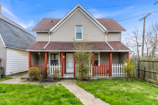 7945 (7947) Lorain Ave | Back House, Cleveland, Ohio, 44102 - Spacious 2-bed 1-bath multi-family home! – photo 1