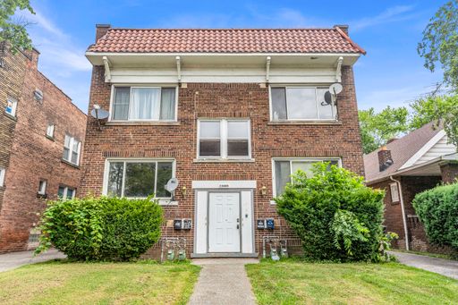 13605 Othello Ave | Apt 4, Cleveland, OH 44110 - Spacious 2-bed 1-bath multi-family home! – photo 1