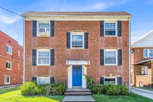 6150 Ridge Rd | Apt 3, Parma, OH 44129 - Spacious 1-bed 1-bath apartment! Heat Included! – photo 1