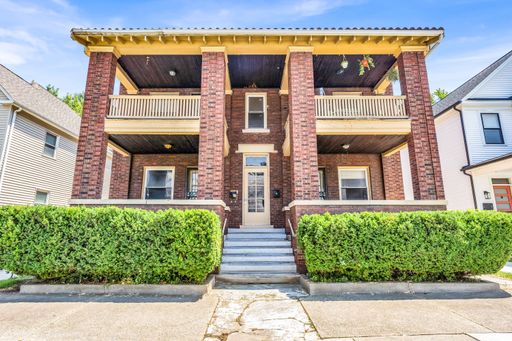 1321 W 85th St | Apt 2, Cleveland, Ohio, 44102 - Spacious 2-bed 1-bath apartment! – photo 1