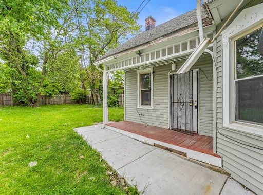 5011 Clark Ave | Apt 1 DN, Cleveland, Ohio, 44102 - Spacious 2-bed 1-bath multi-family home! – photo 1