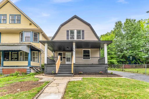 1349 E 115th St, Cleveland, OH 44106- Spacious 3-bed 1.5 -bath single-family home! – photo 1