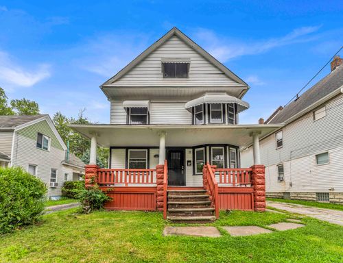 3617 E 57th St | UP, Cleveland, OH 44105 - Spacious 1-bed 1-bath multi-family home! Cash-only applicants; CMHA/Section 8 is not accepted. – photo 1