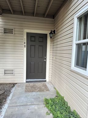 Beautiful Apartments in a Convenient Location – photo 1