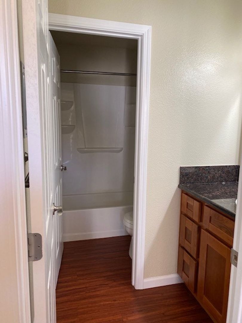 Modesto Apartment: 3500 San Clemente Ave