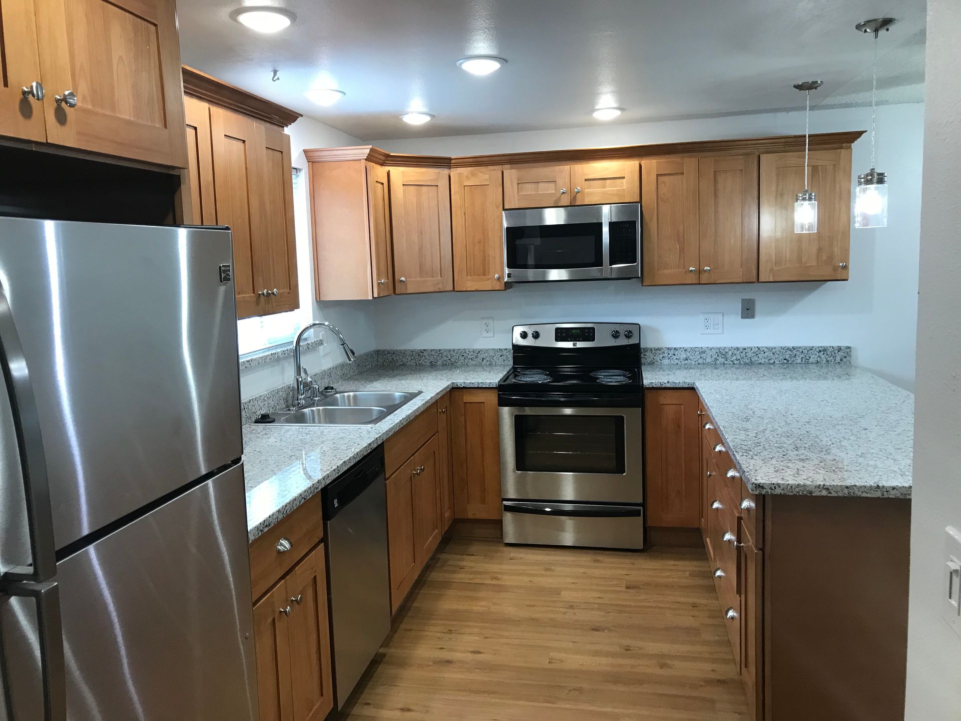 Vancouver Apartment: 7317 NE Hazel Dell Avenue