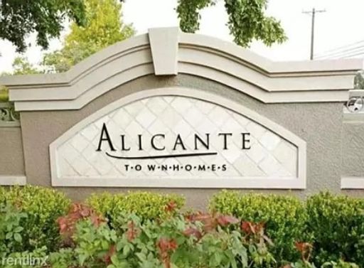 RARE FIND ALICANTE CONDOMINIUMS - 3 BEDROOMS / 3 BATHROOMS – photo 1