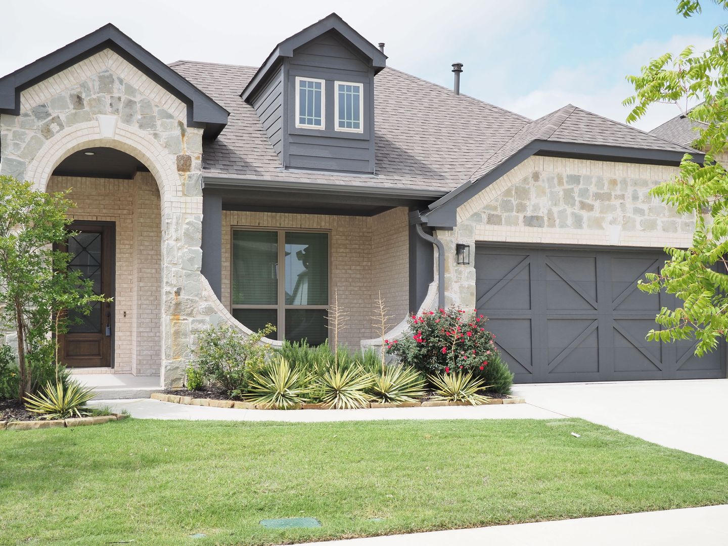 Aubrey House: 845 Daisy Corner Drive