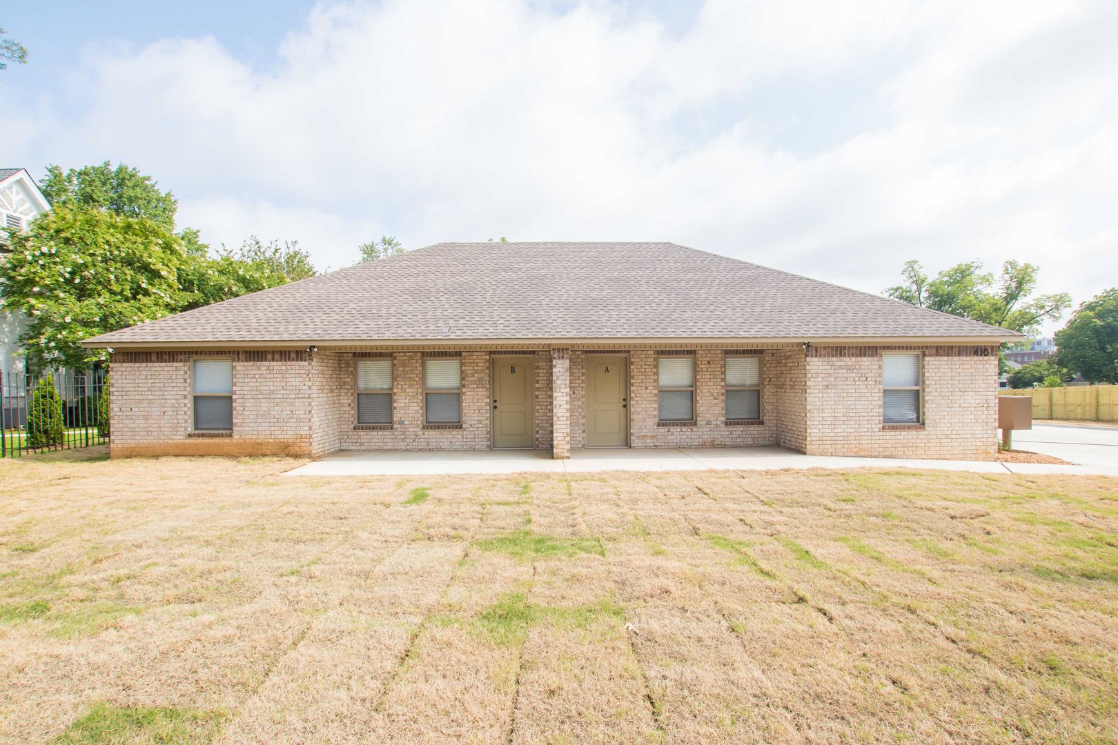 Jonesboro Apartment: 410 W Matthews