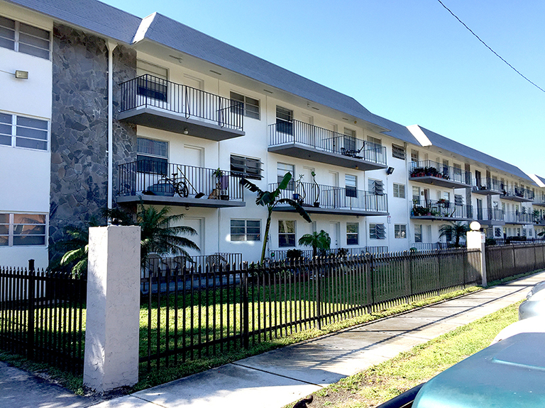 North Miami Beach Apartment: 2350 NE 173 Street