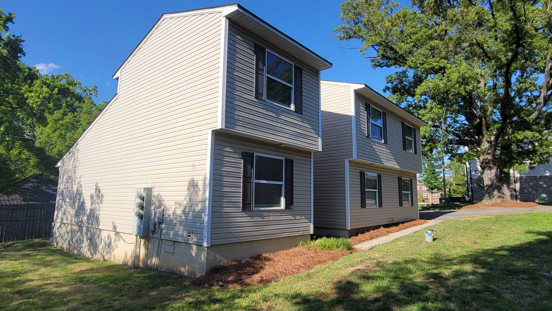 Greensboro Apartment: Holliday Drive