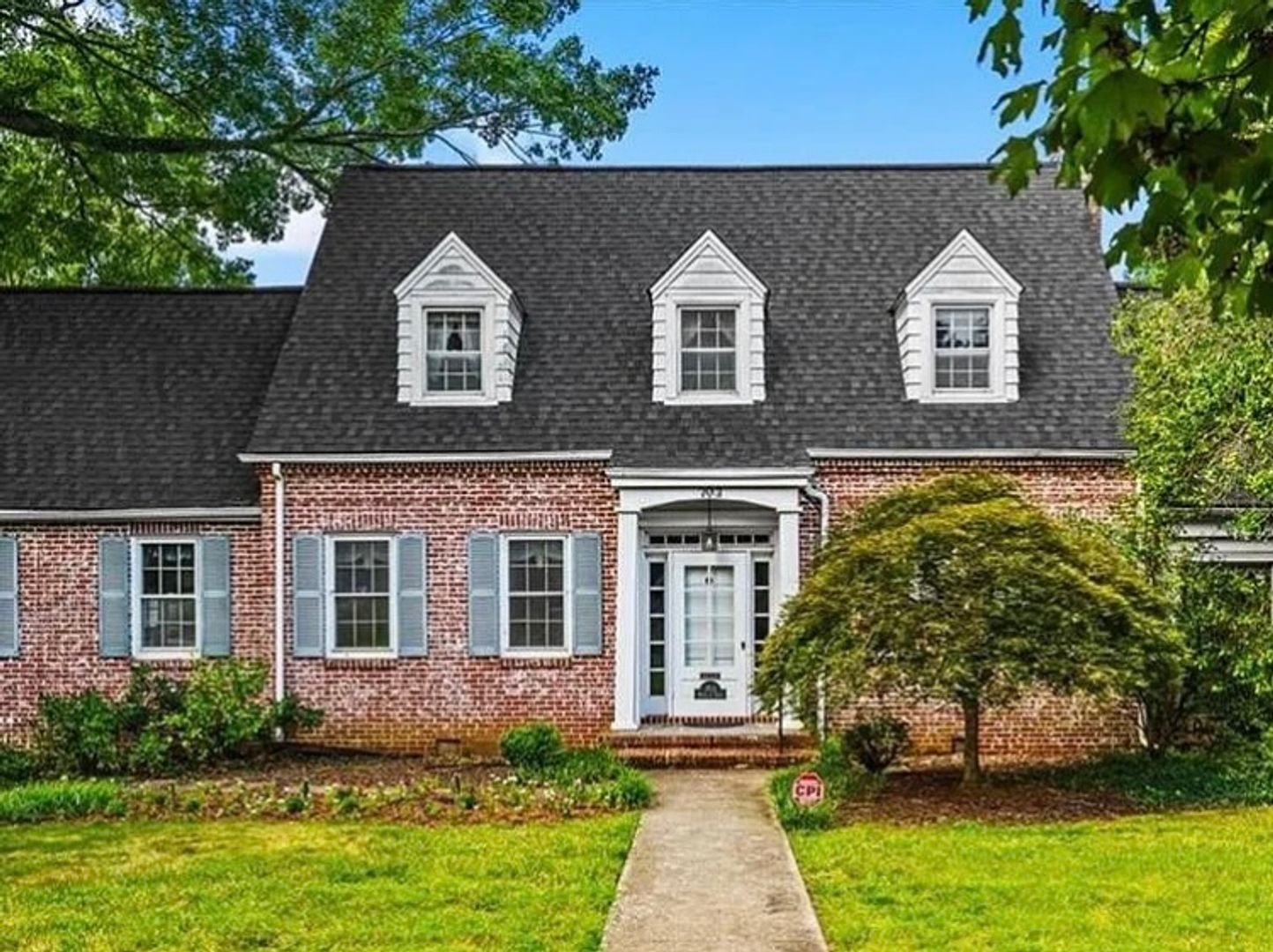 Greensboro House: 703 Woodland Dr.