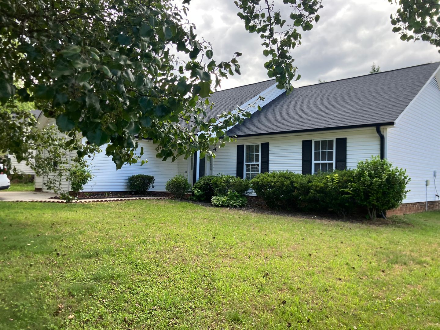 Greensboro House: 1711 Saint Charles Ln