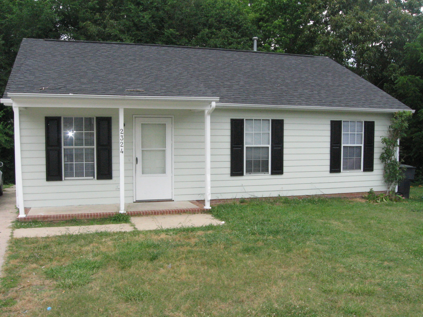 Burlington House: 2324 Pine Knoll Terrace