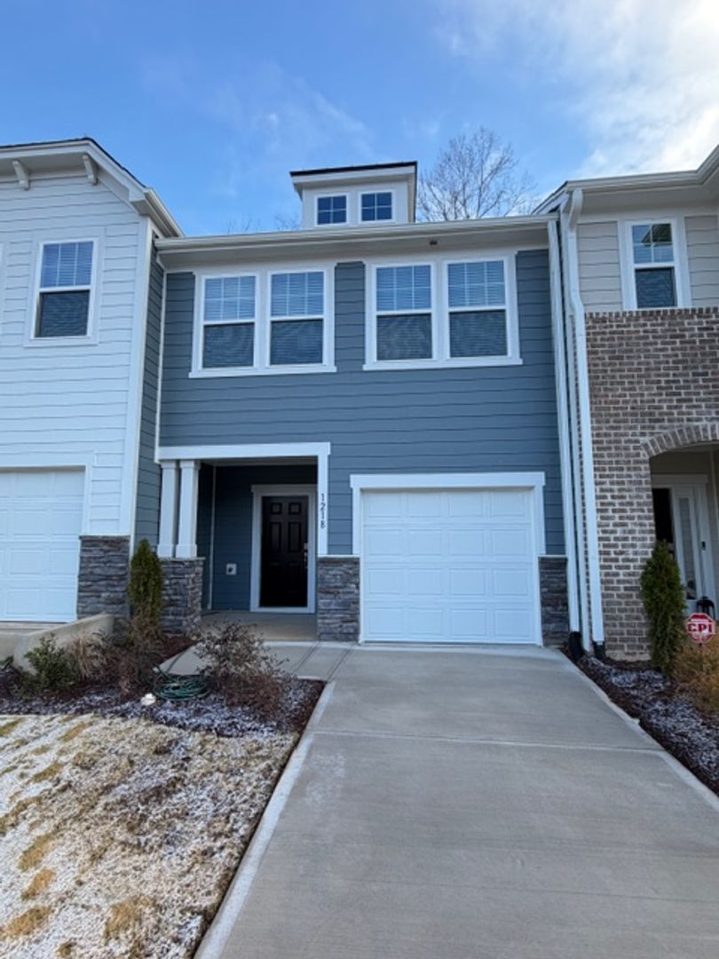 Mebane Townhome: 1218 Hammond Dr