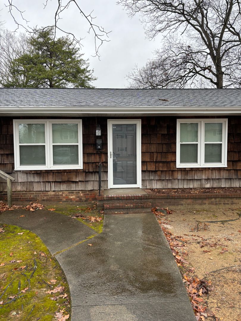 2418 Huntington Rd / Johnson