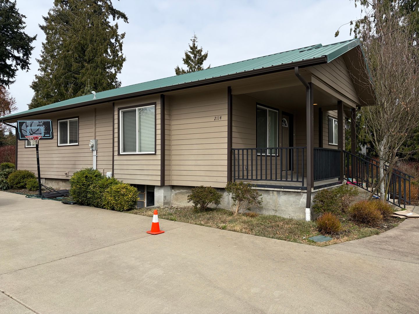 Puyallup House: 2114 S. Fruitland
