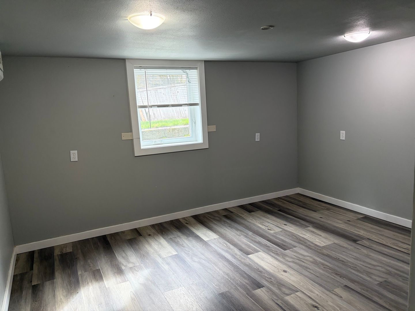 Tacoma Apartment: 820 120th St. S