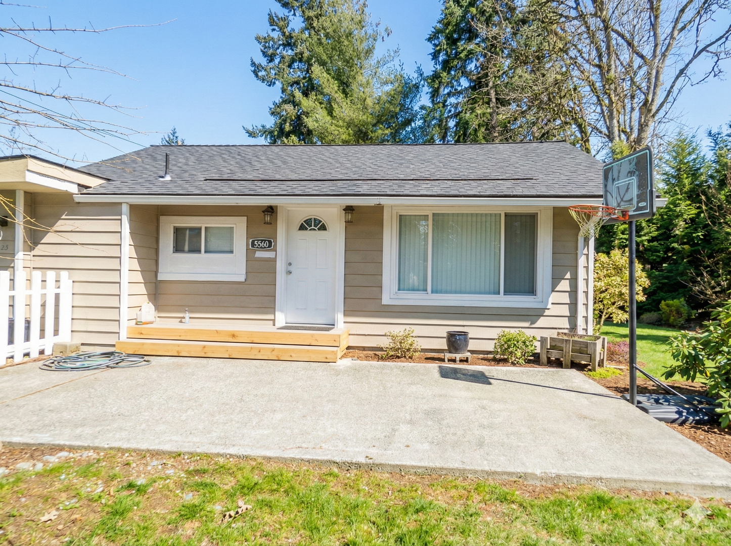 Auburn House: 5560 S 316th st.