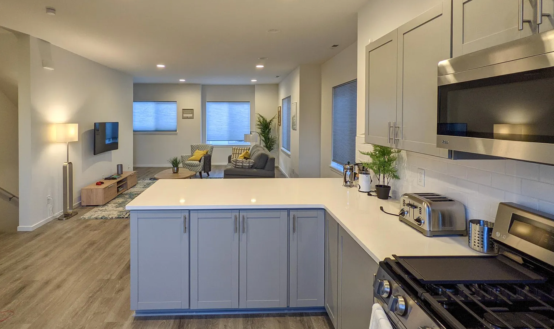 Bremerton Townhome: 825 NW Highgarden Dr