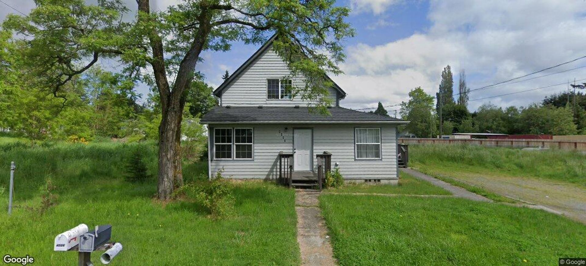 Tacoma House: 4103 102nd St. E - House