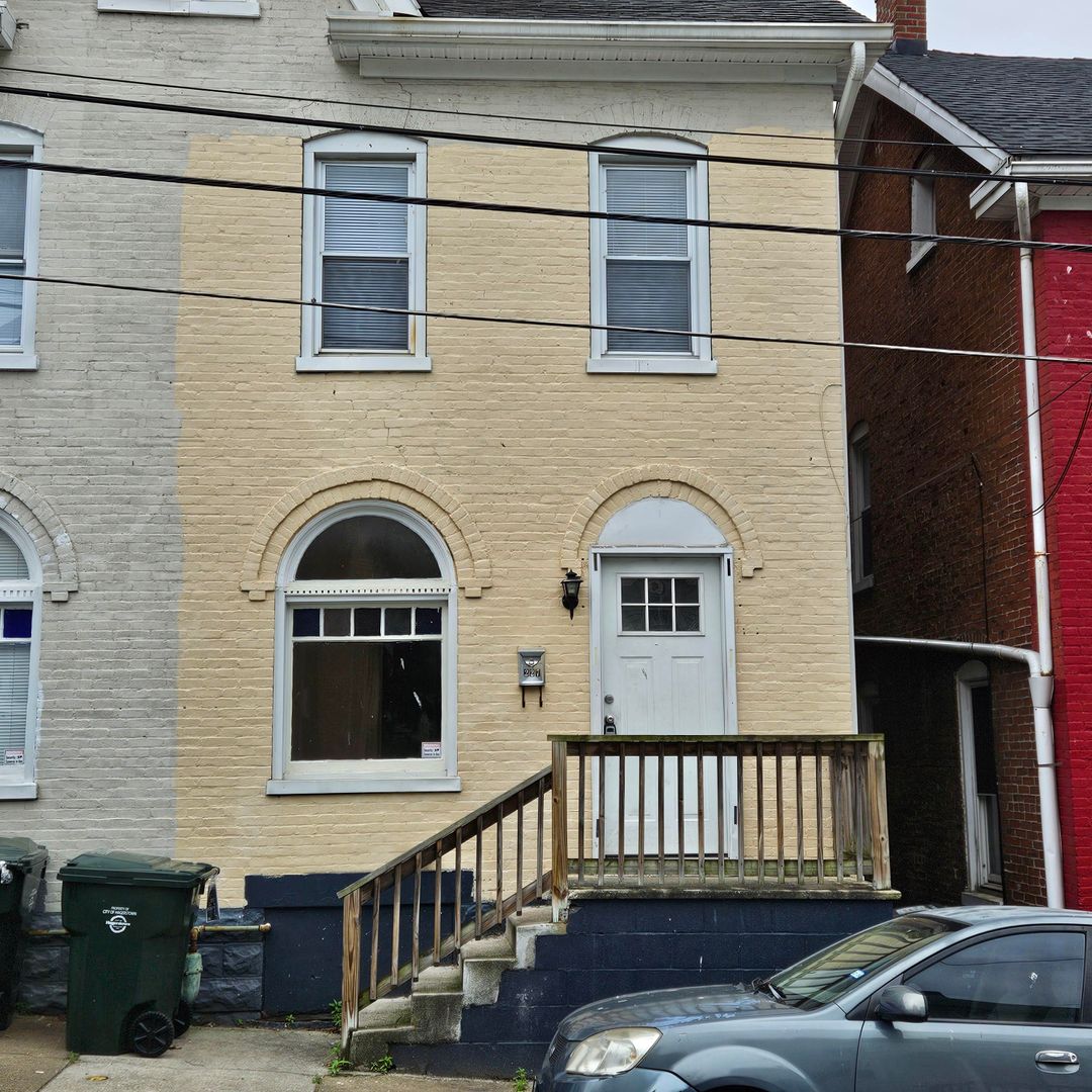 Hagerstown Apartment: 227-229 East Avenue
