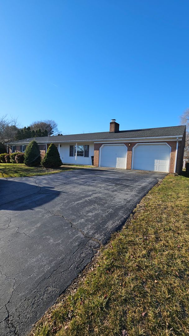 Hagerstown House: 1539 Dual Highway