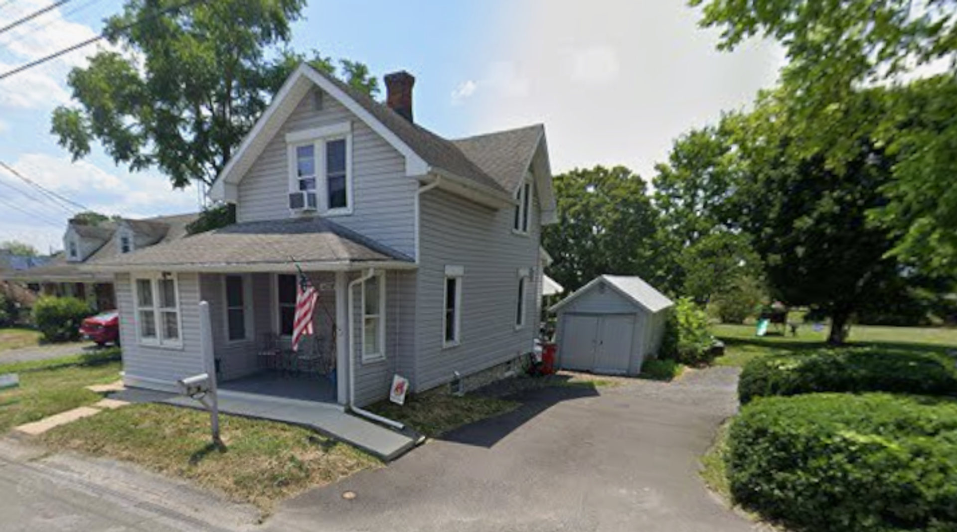 Hagerstown House: 14728 Pennsylvania Avenue