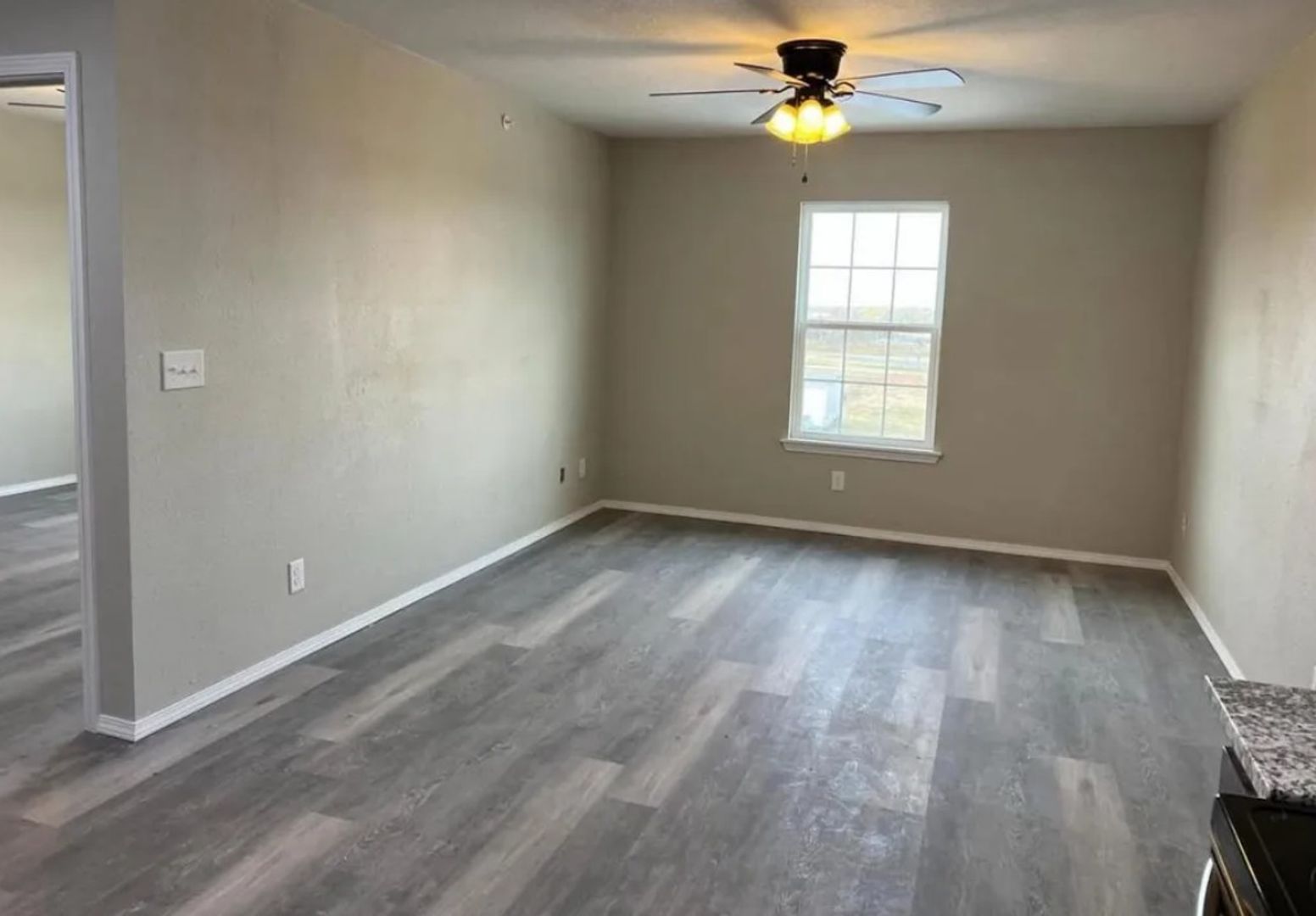 Webb City Apartment: 1302-1414 N Main