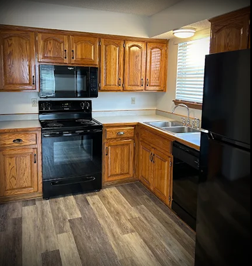 1 Bedroom Apartment in a Great Webb City Location – 777 Cardinal Dr., Apt. 7B