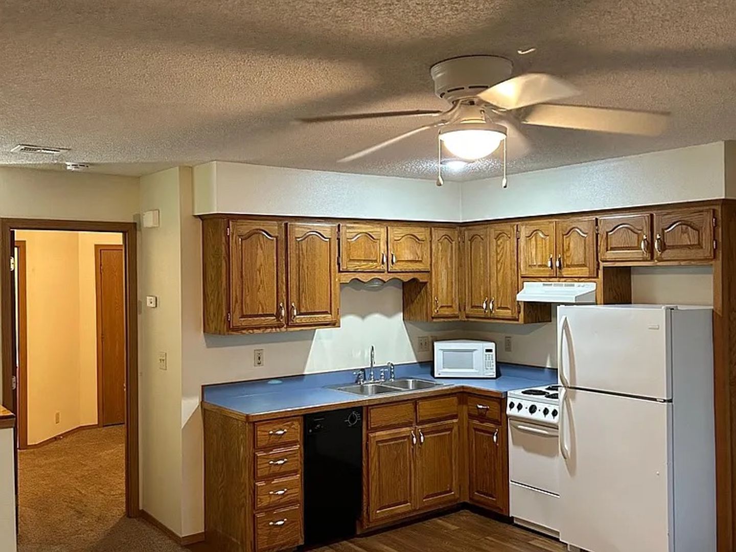 Webb City Apartment: 777 Cardinal Dr