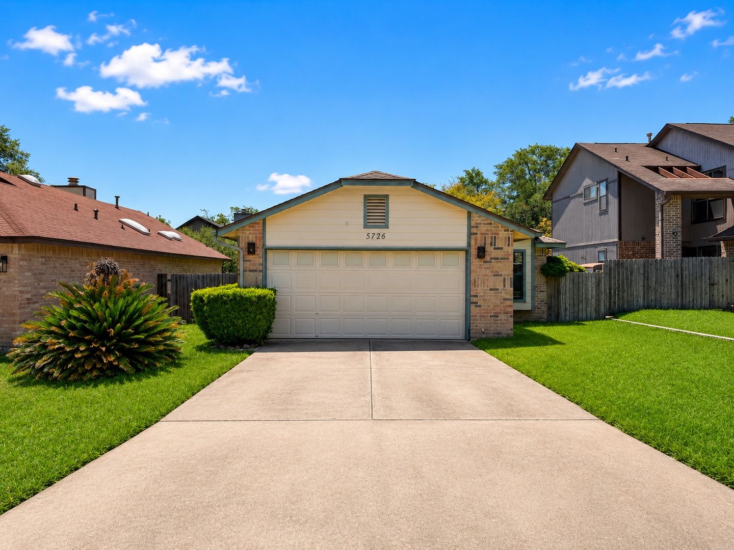 San Antonio House: 5726 Spring Sunshine
