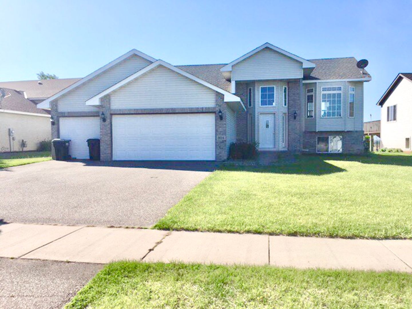 Big Lake House: 804 Harrison Drive