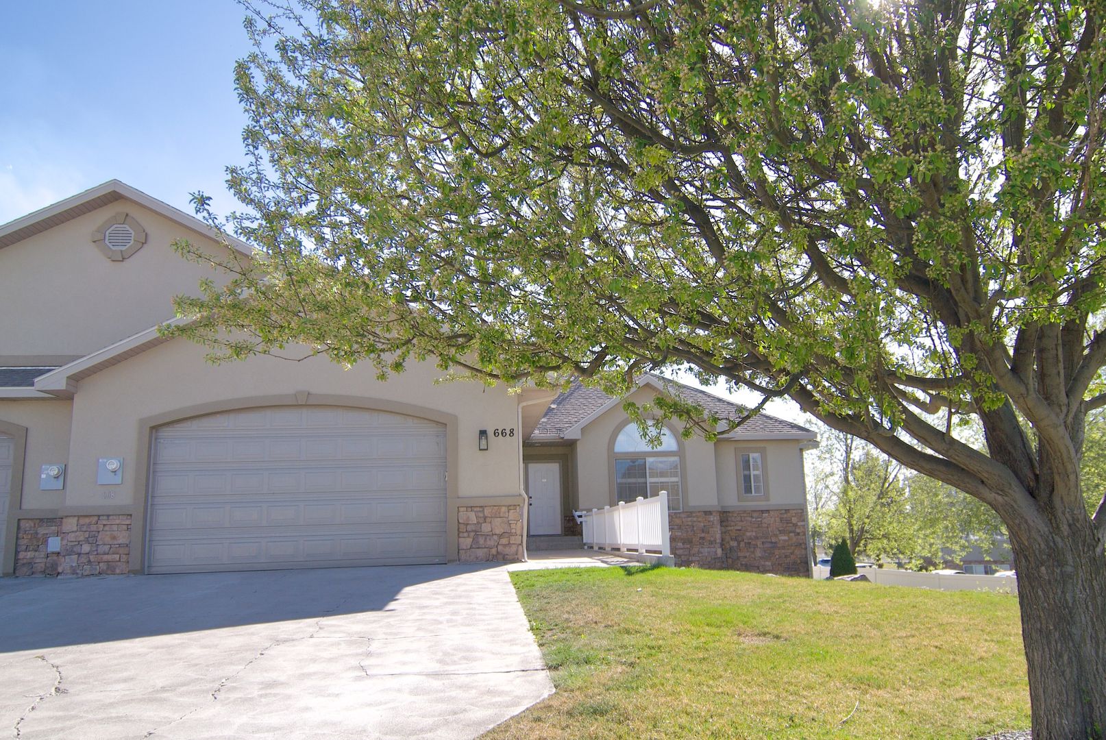 Rexburg House: 668 Eaglewood Dr