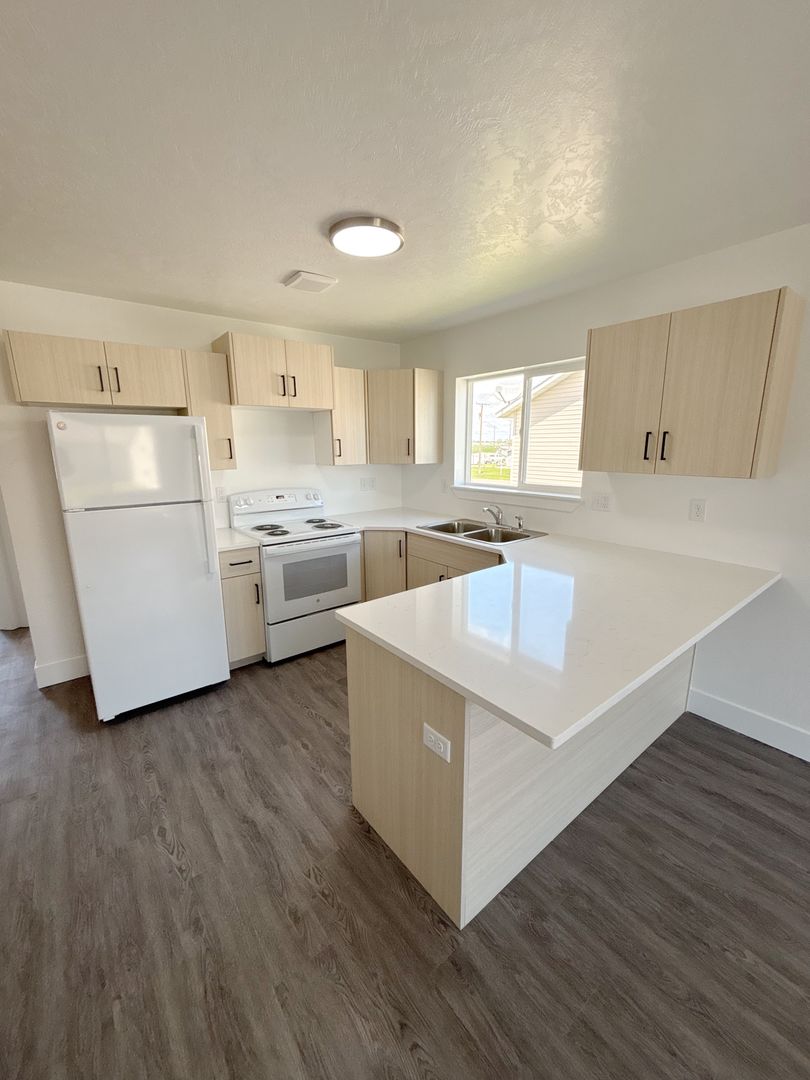 Heyburn Apartment: 721 20th Street