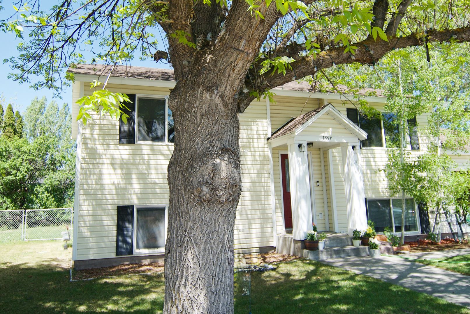 Ammon House: 3557 Daleen Street