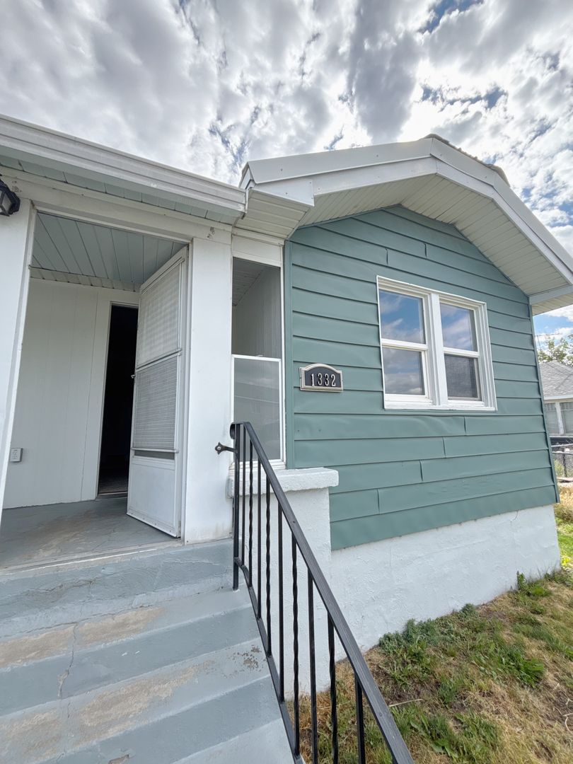 Pocatello House: 1332 S Third Ave