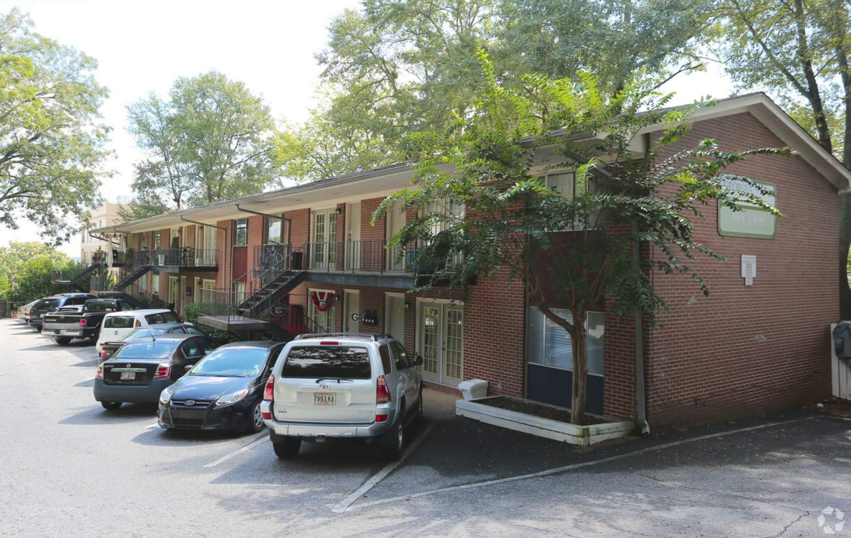 Athens Apartment: 433 S. Church St