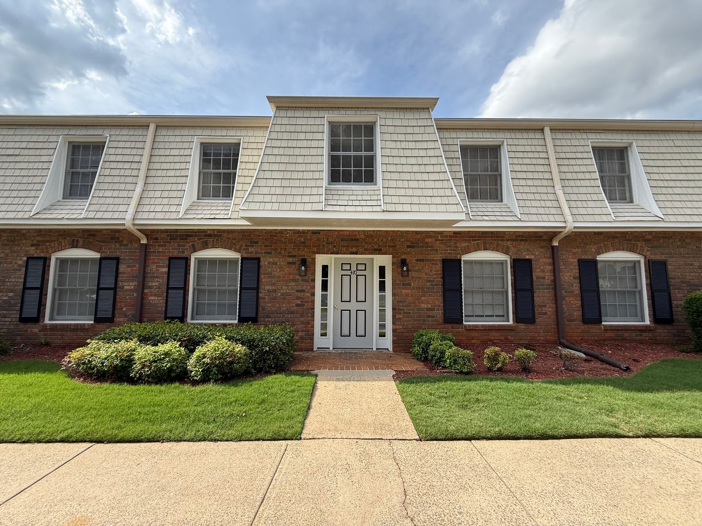 Athens Apartment: 400 Springdale St.