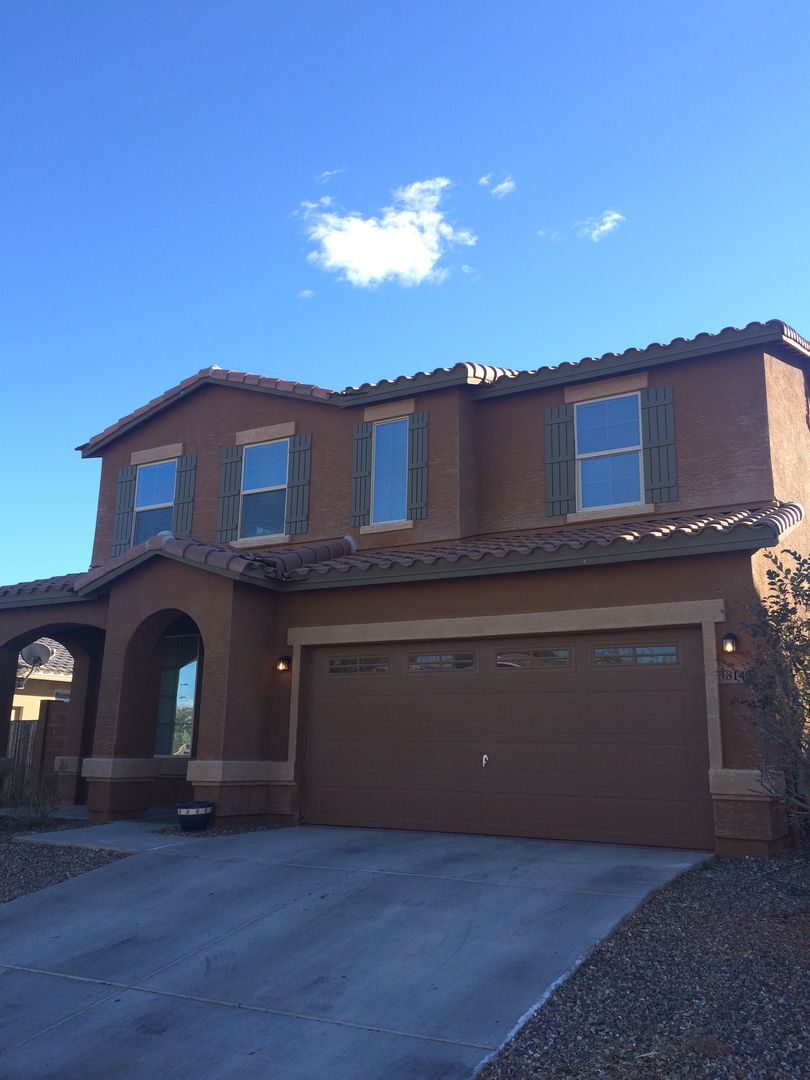 Waddell House: 18149 W Hatcher Road