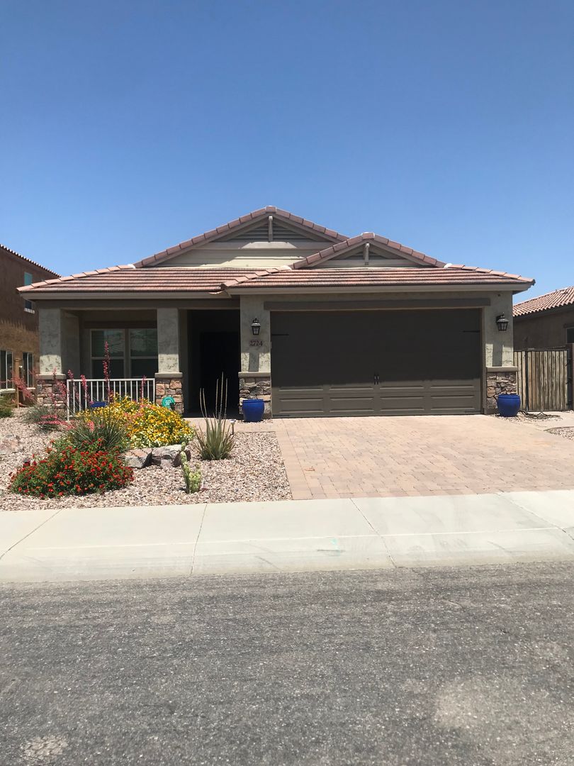 Gilbert House: 2724 E. Bellerive Drive