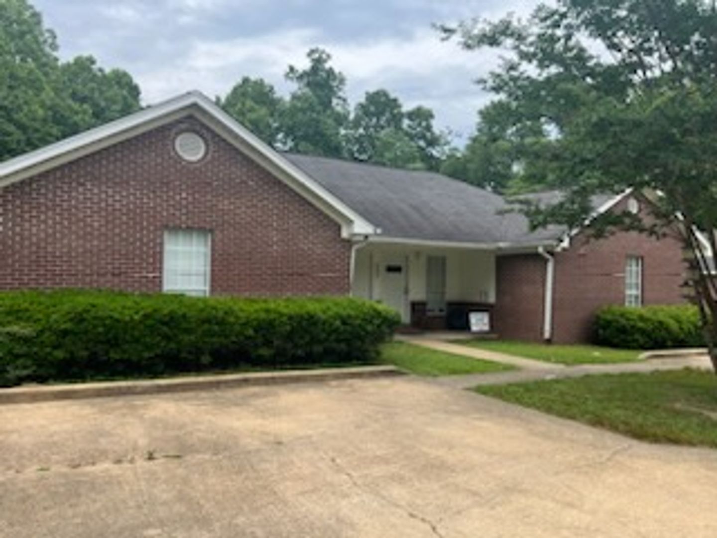 Tupelo Apartment: 3429 Jeff Holman Drive