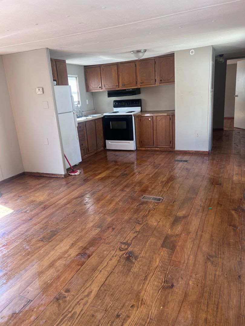 SALTILLO Apartment: 101 Faye Avenue