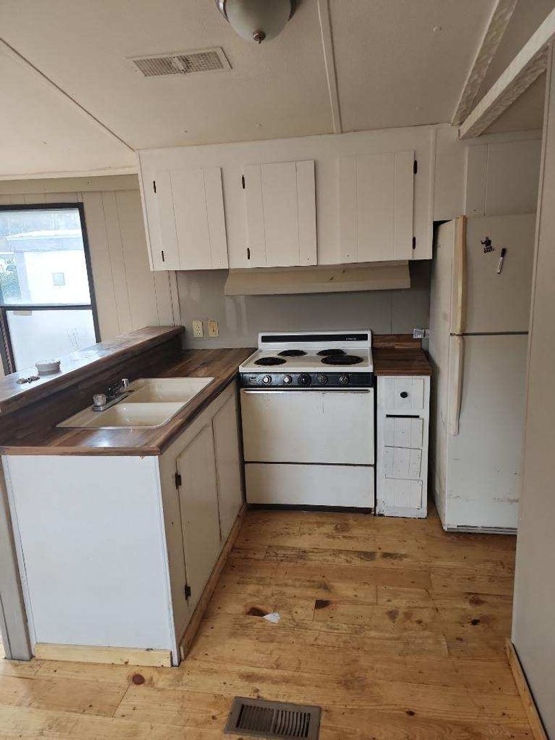 SALTILLO Apartment: 101 Faye Avenue