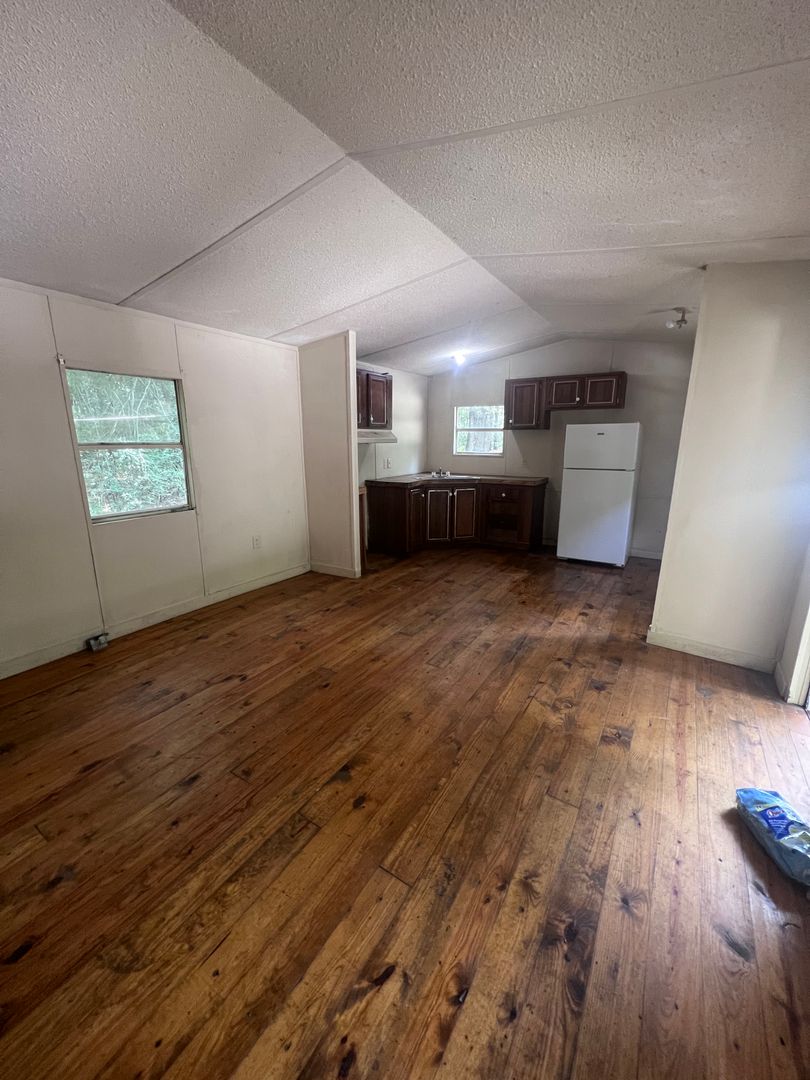 Verona Apartment: Young Street