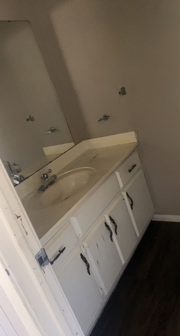 Tupelo Apartment: 110 Stanley Ave