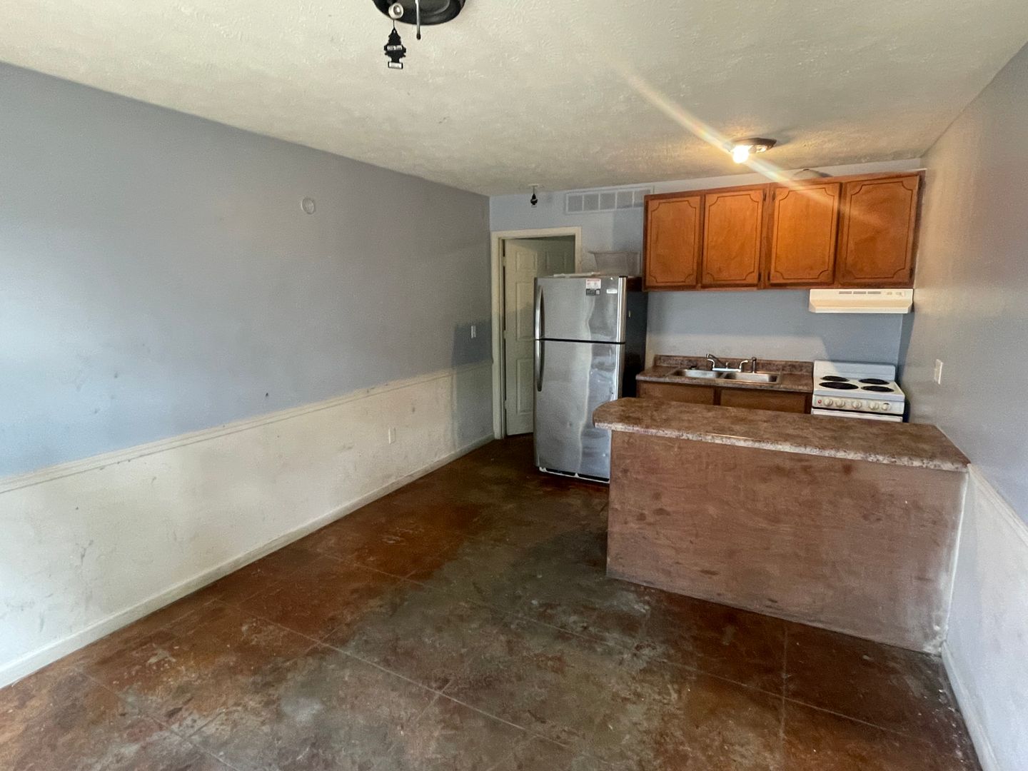 10th Street Apartments 