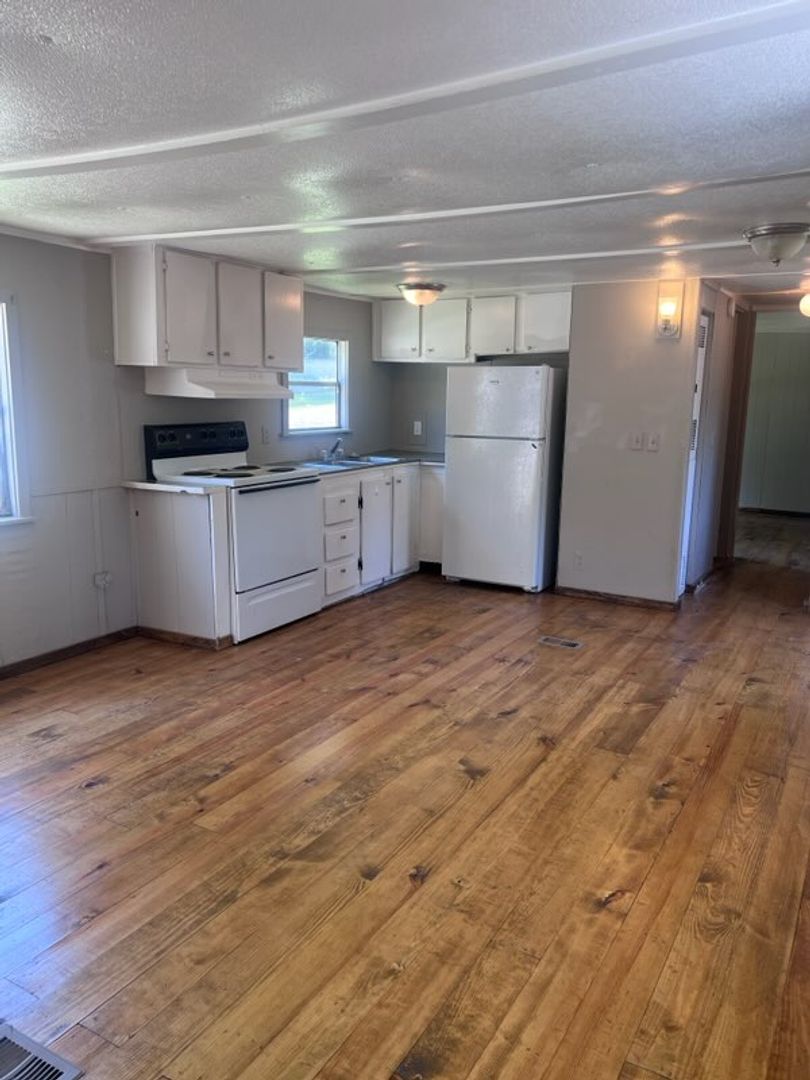 SALTILLO Apartment: 101 Faye Avenue